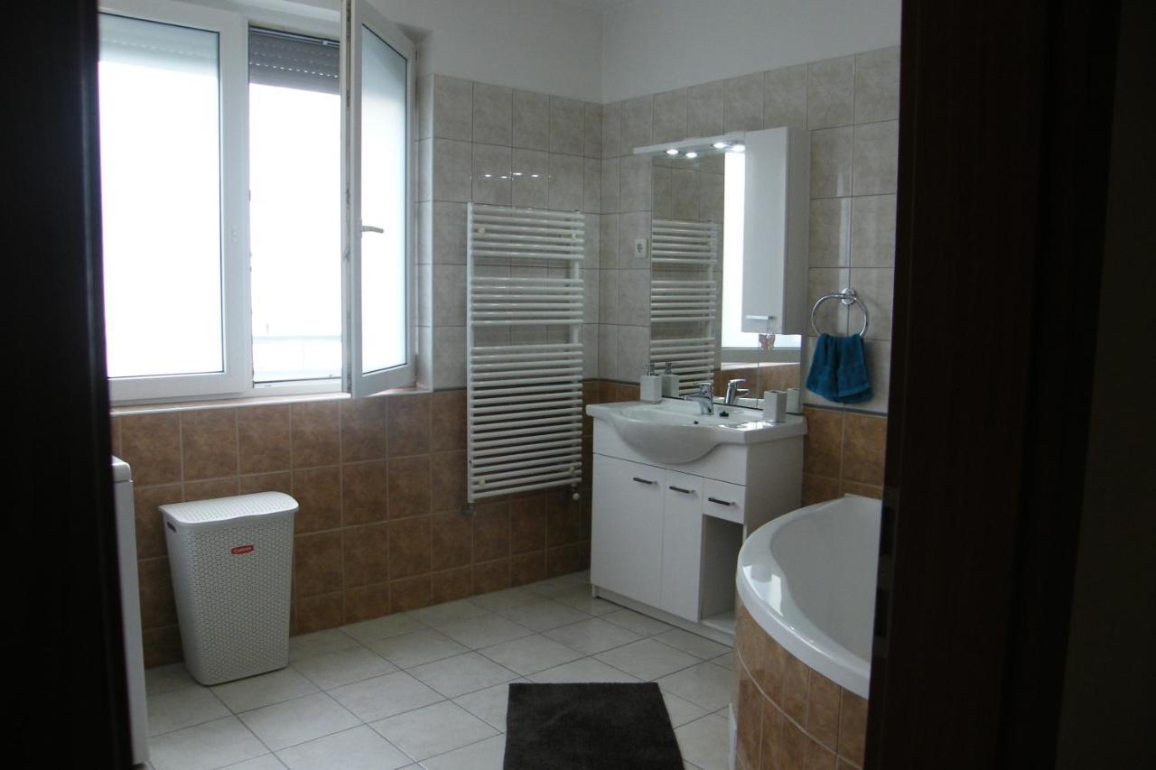 Happy Apartman Hajduszoboszlo Luaran gambar