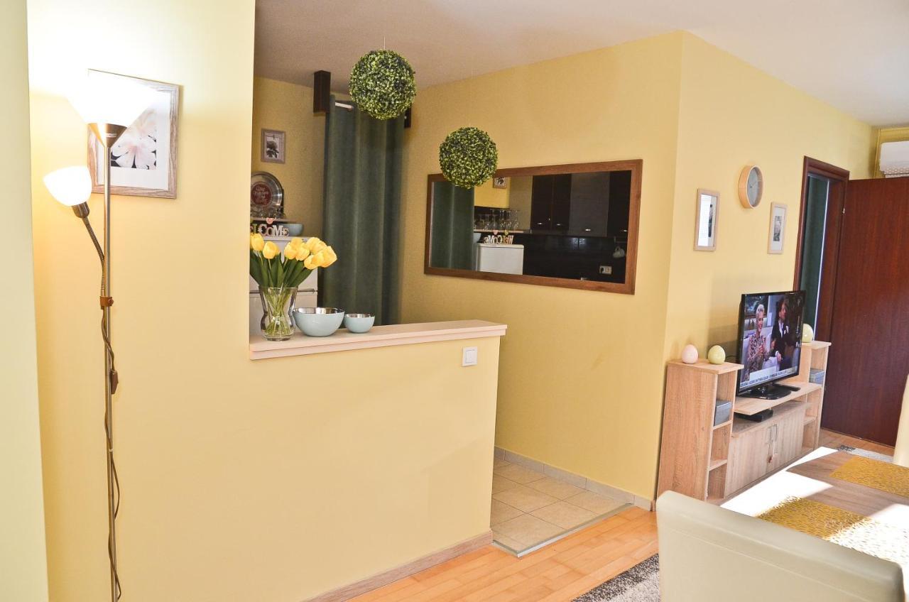 Happy Apartman Hajduszoboszlo Luaran gambar
